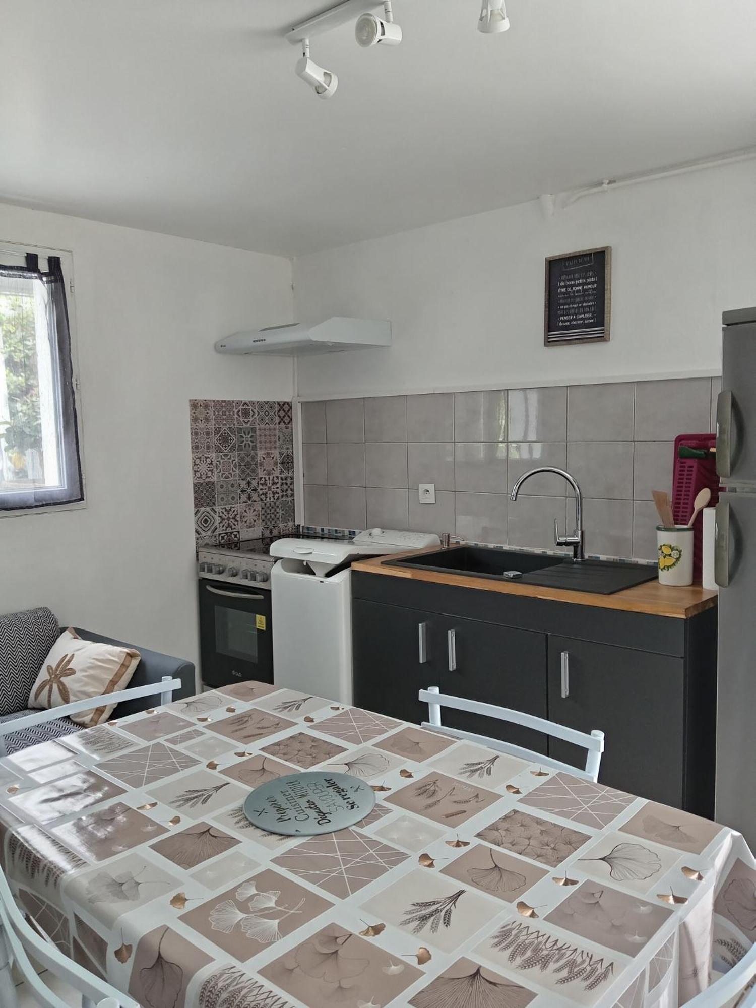 Location Saisonniere Apartment Cozes Exterior photo